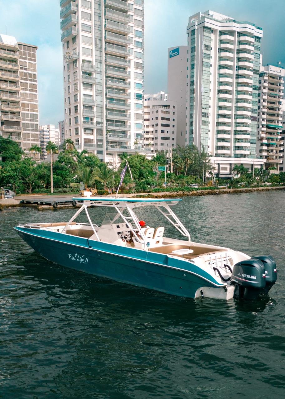 BOTE DEPORTIVO REAL LIFE II 38 FT CARTEGENA