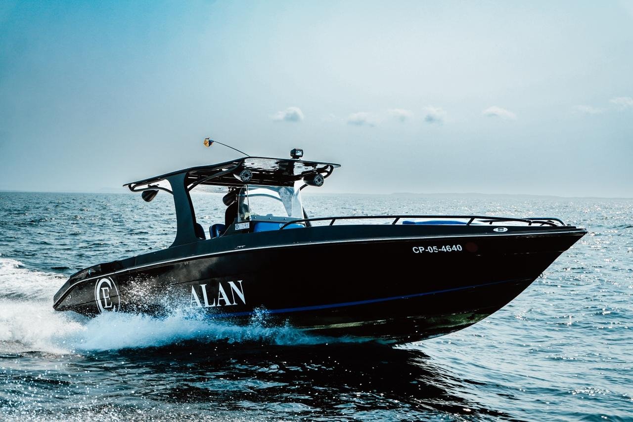 LUXURY BOAT ALAN 38 FT CARTAGENA